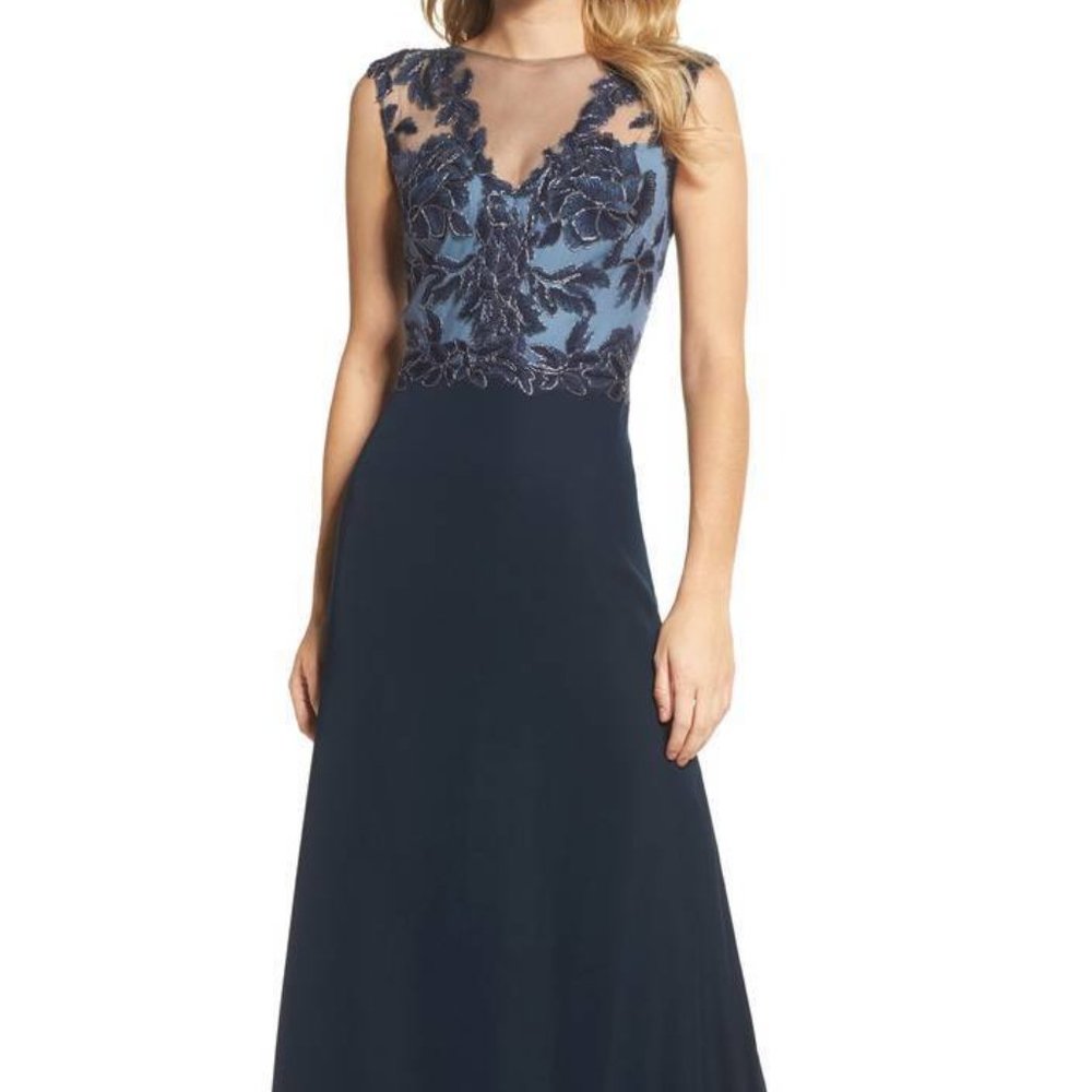 TADASHI SHOJI EMBROIDERED MESH CREPE NAVY/STEEL GOWN sz 10